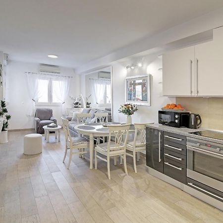 Mirror Apartment Дубровник Экстерьер фото